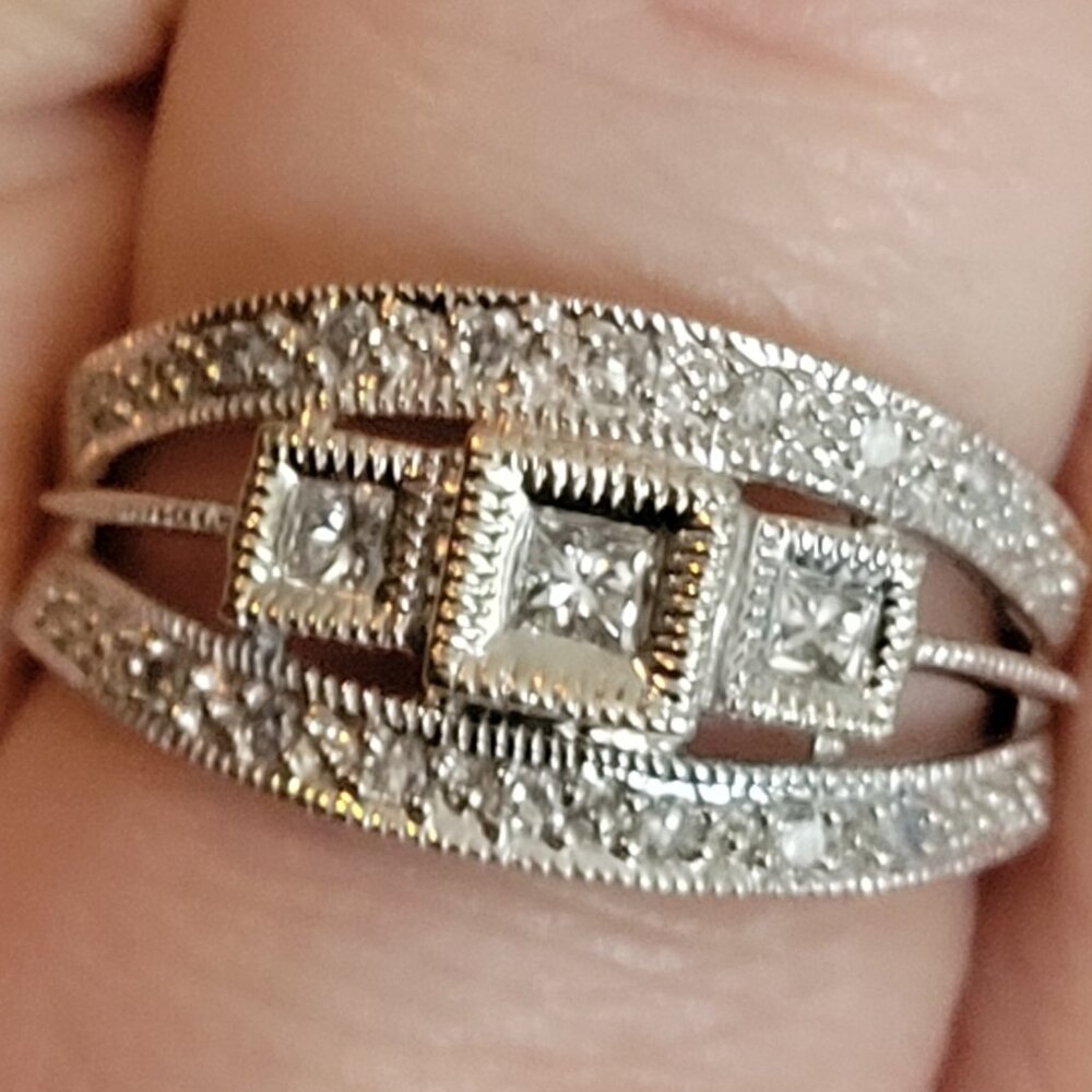 White Gold Diamond Ring Sz 7 - Picture 8 of 9